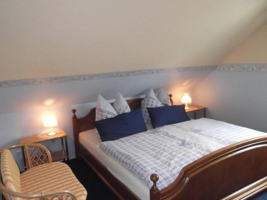 Gaestehaus Katharina Apartamento Müllenbach Quarto foto