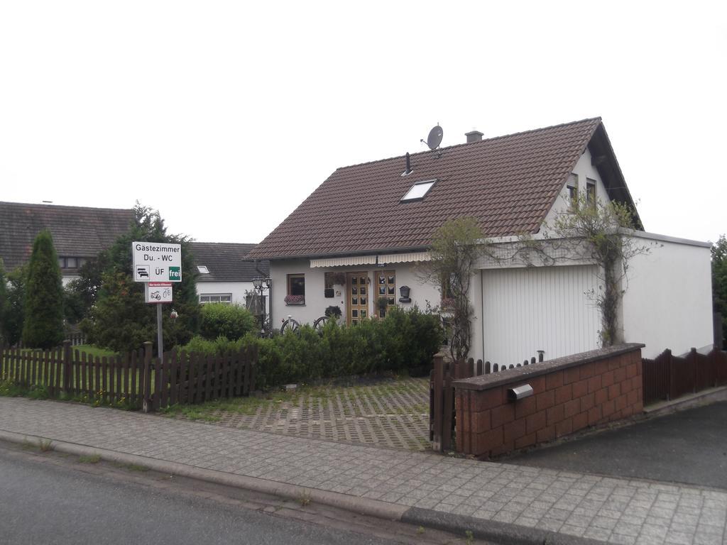 Gaestehaus Katharina Apartamento Müllenbach Quarto foto